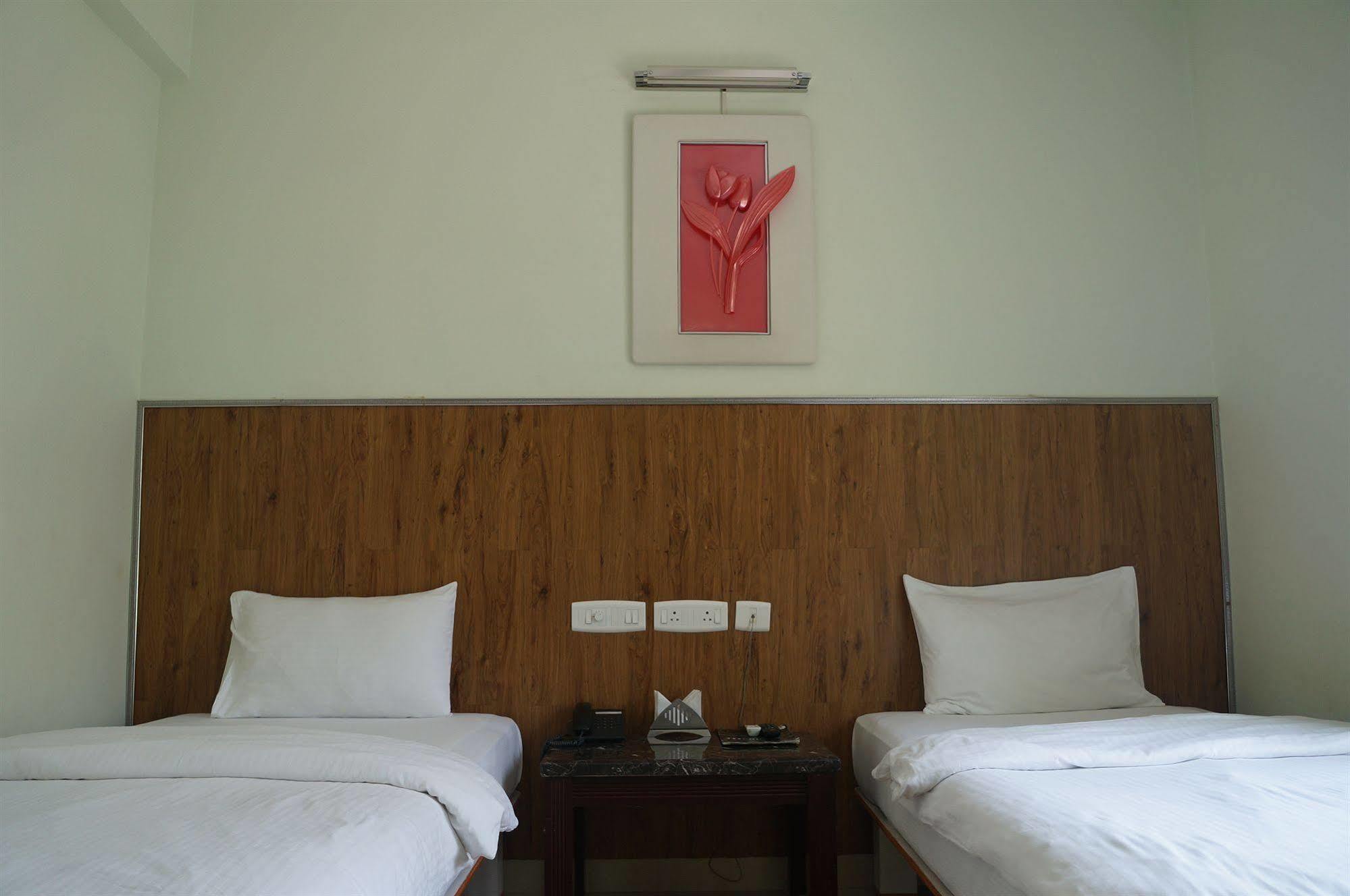 Lotels Hotel Chennai Eksteriør billede
