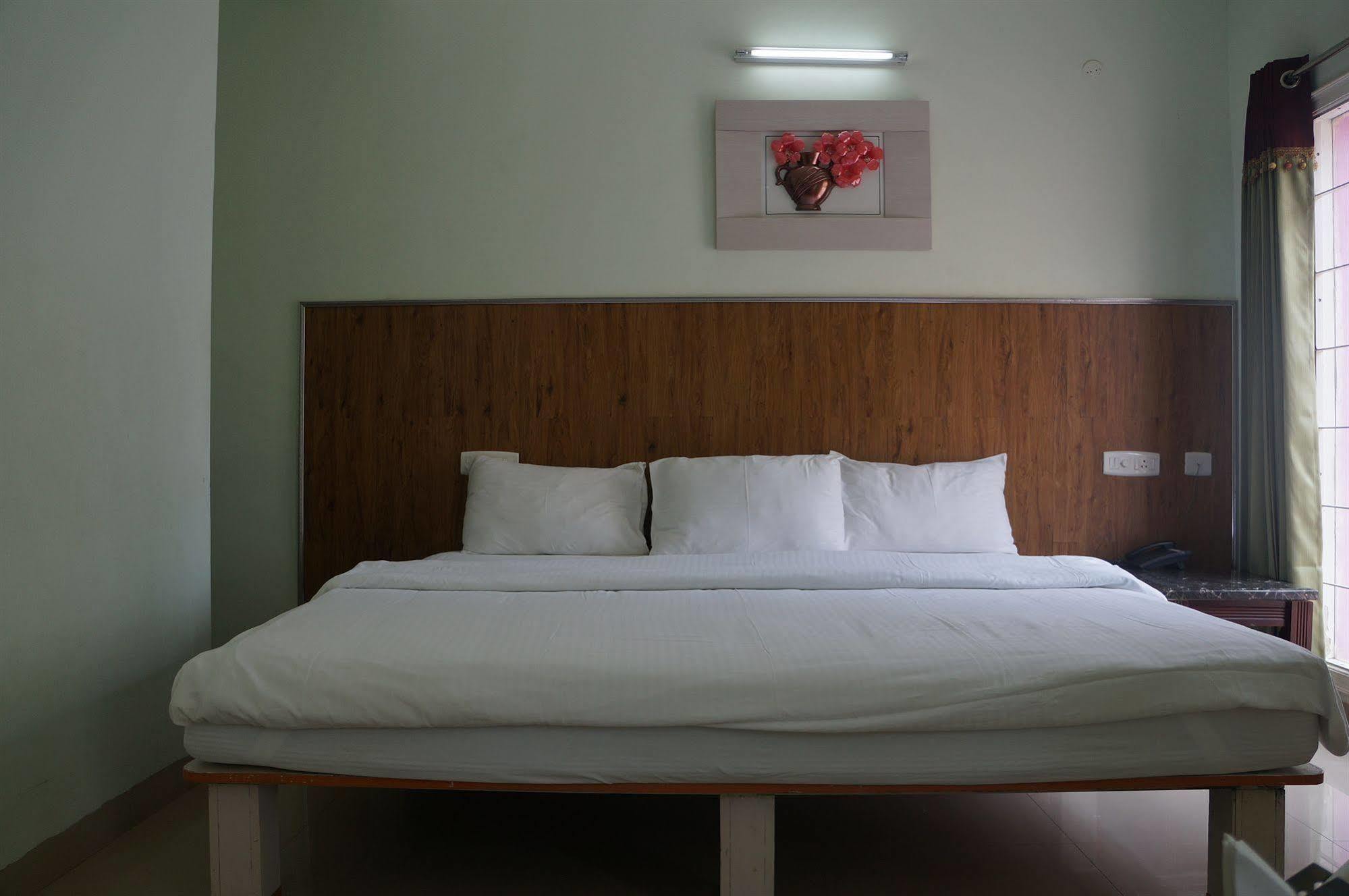 Lotels Hotel Chennai Eksteriør billede